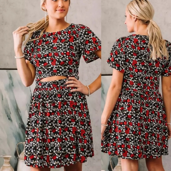 Buckle Dresses & Skirts - Floral Pleated Dress WILLOW & ROOT